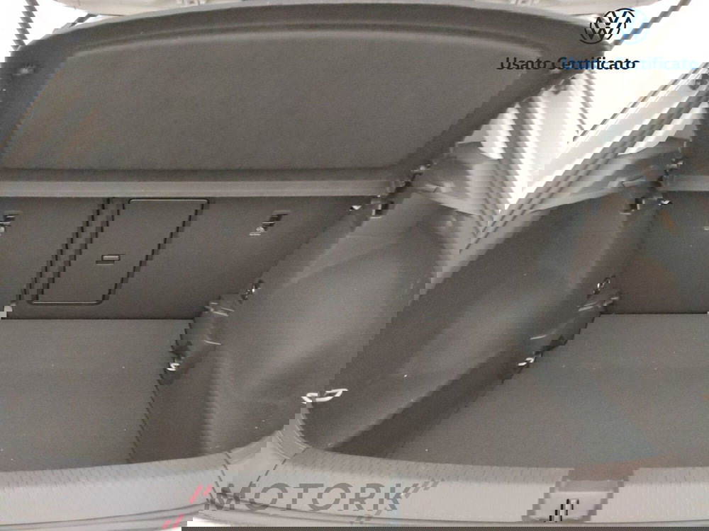 Volkswagen T-Roc usata a Varese (9)