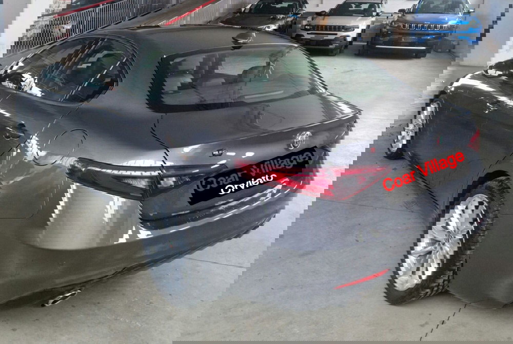 Alfa Romeo Giulia usata a Terni (4)