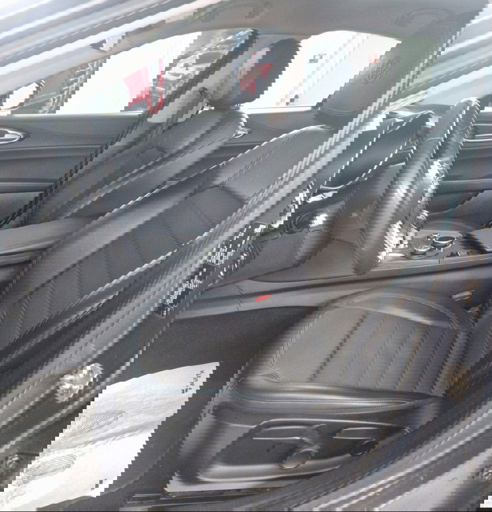 Alfa Romeo Giulia usata a Terni (7)