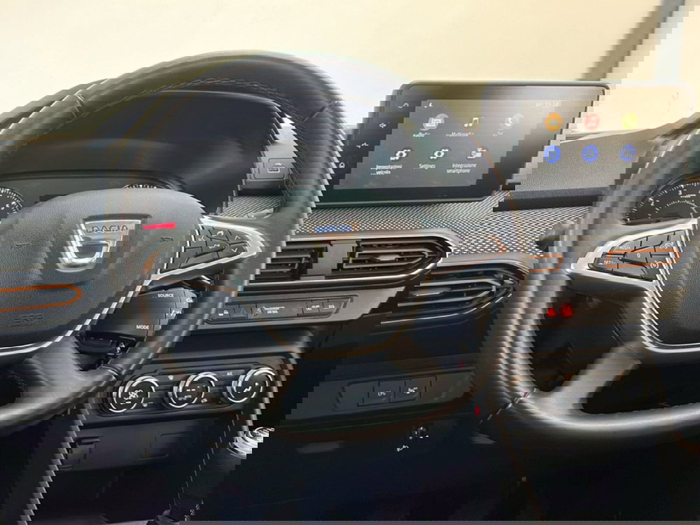 Dacia Sandero usata a Roma (12)