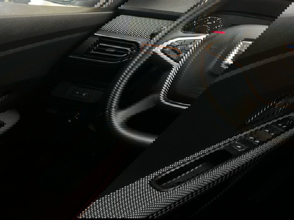 Dacia Sandero usata a Roma (13)