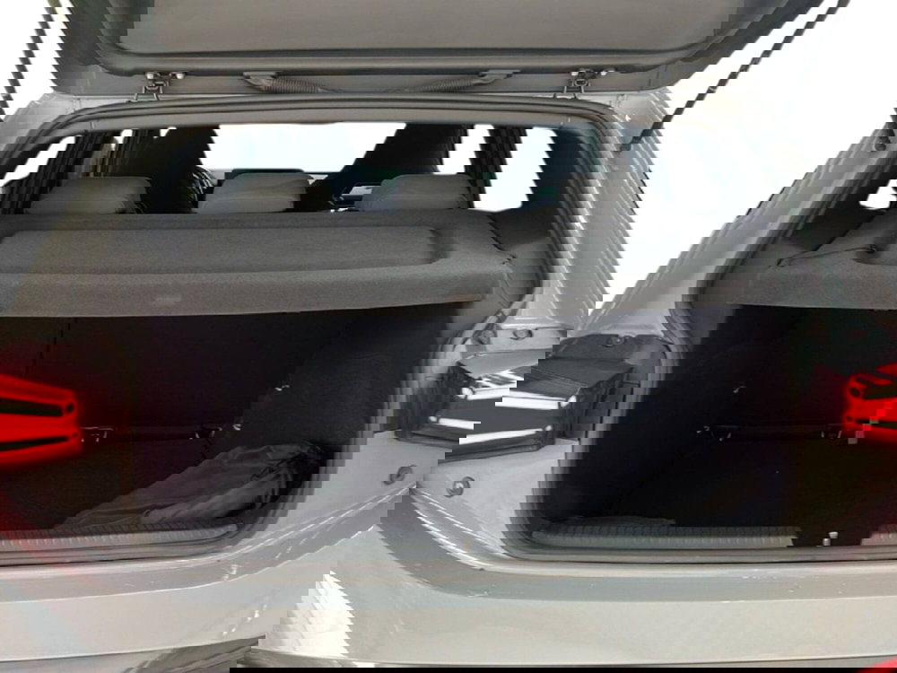 Cupra Born usata a Roma (10)