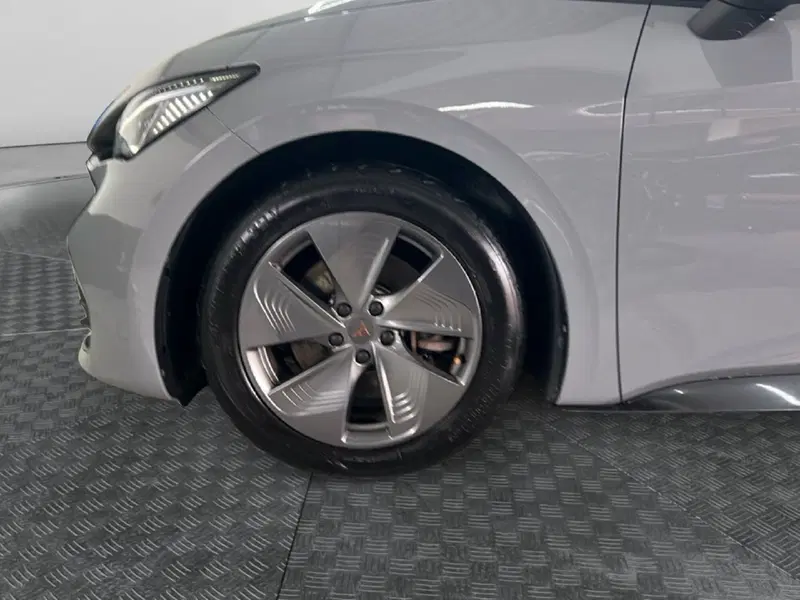 Cupra Born usata a Roma (9)