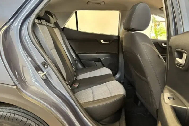 Kia Stonic usata a Latina (10)