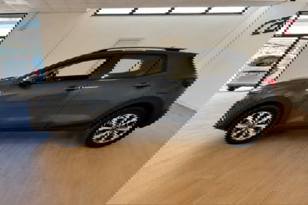 Kia Stonic usata a Latina (4)