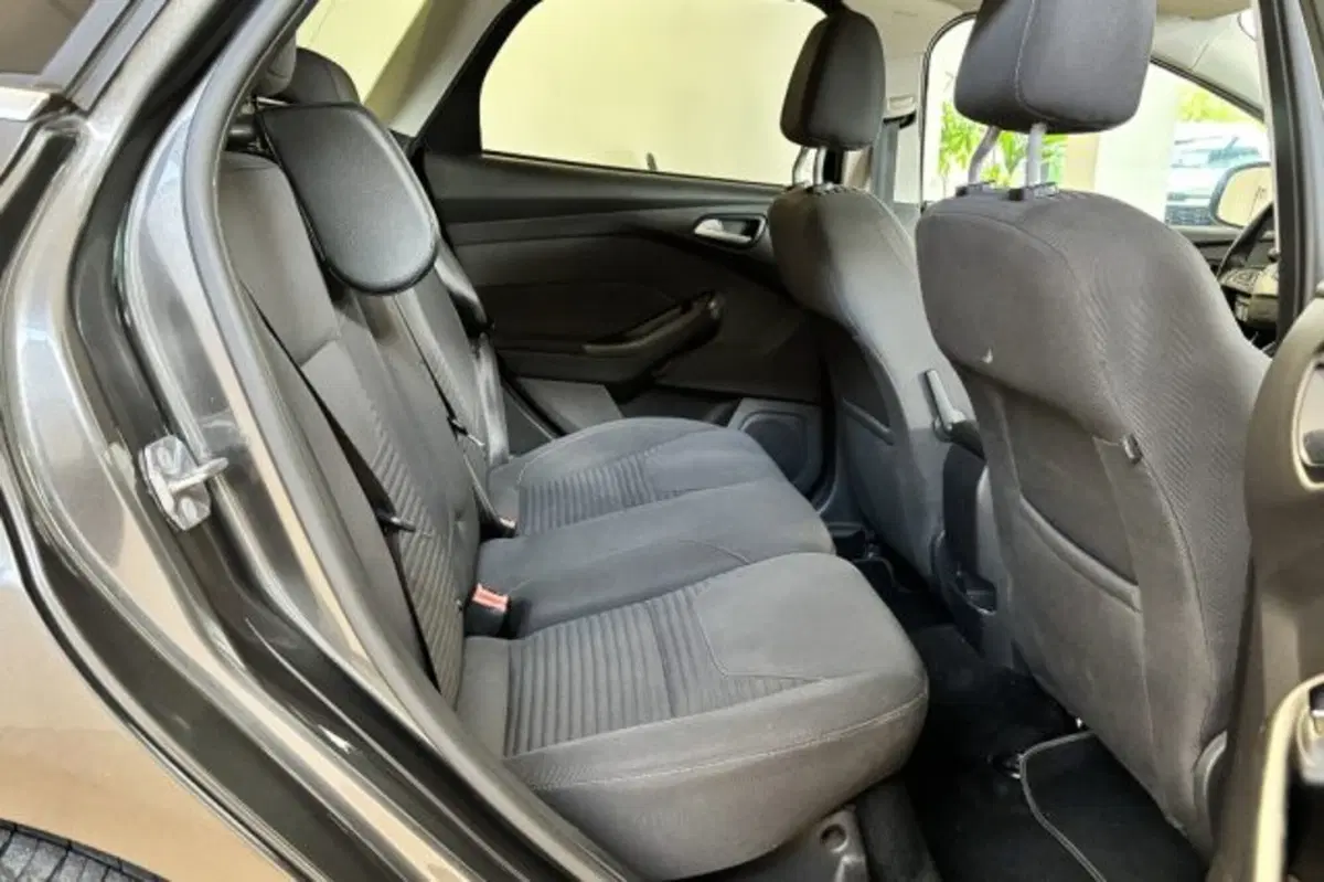 Ford Focus Station Wagon usata a Latina (10)