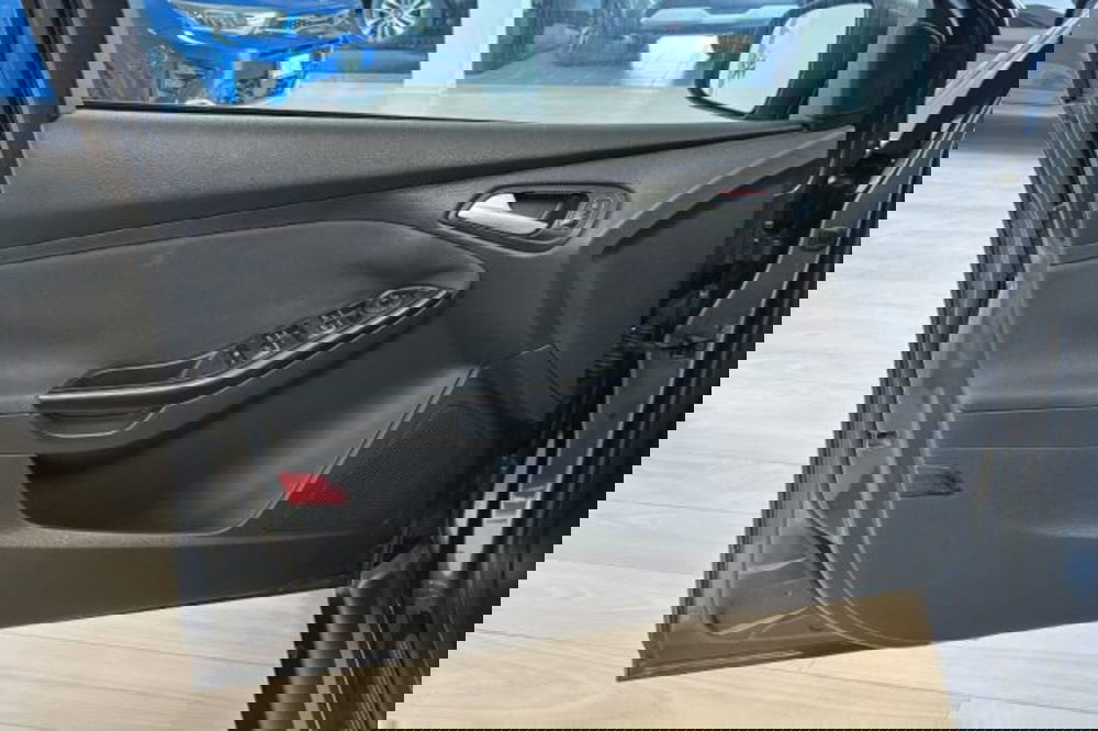 Ford Focus Station Wagon usata a Latina (12)