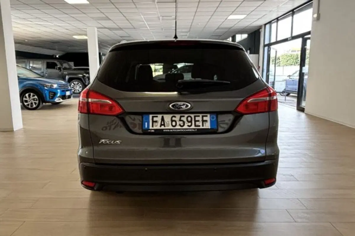 Ford Focus Station Wagon usata a Latina (6)