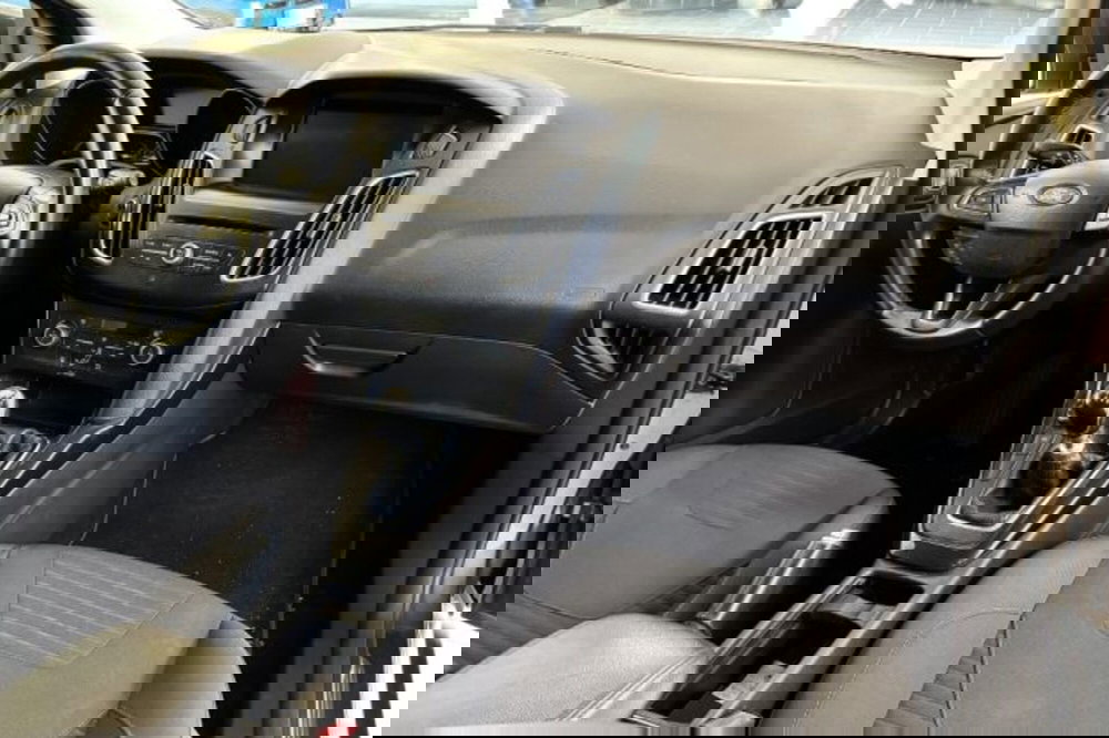 Ford Focus Station Wagon usata a Latina (9)