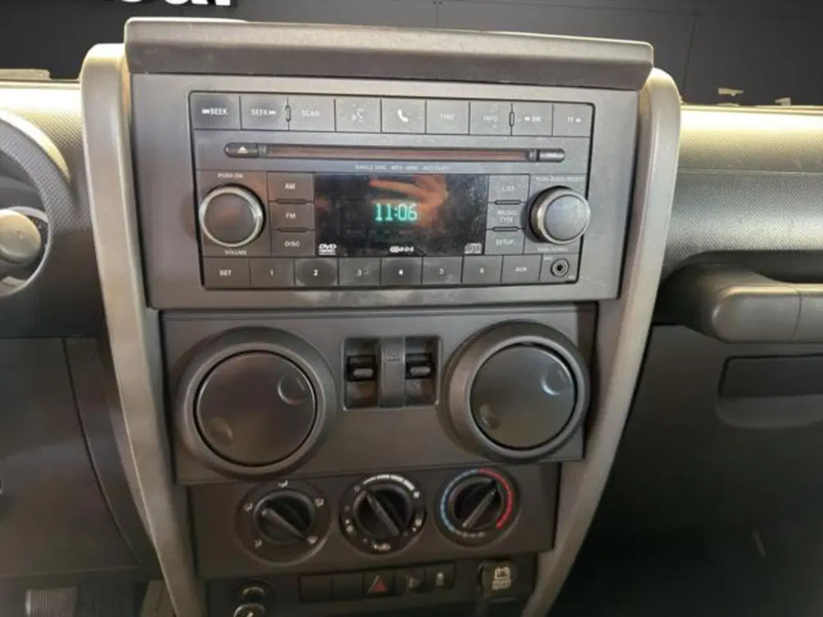 Jeep Wrangler Unlimited usata a Milano (13)
