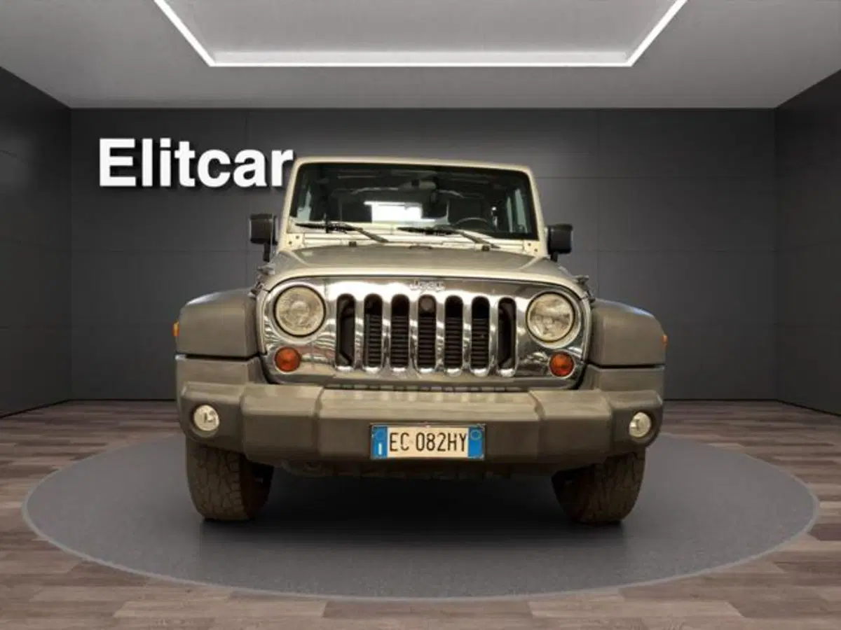 Jeep Wrangler Unlimited usata a Milano (2)