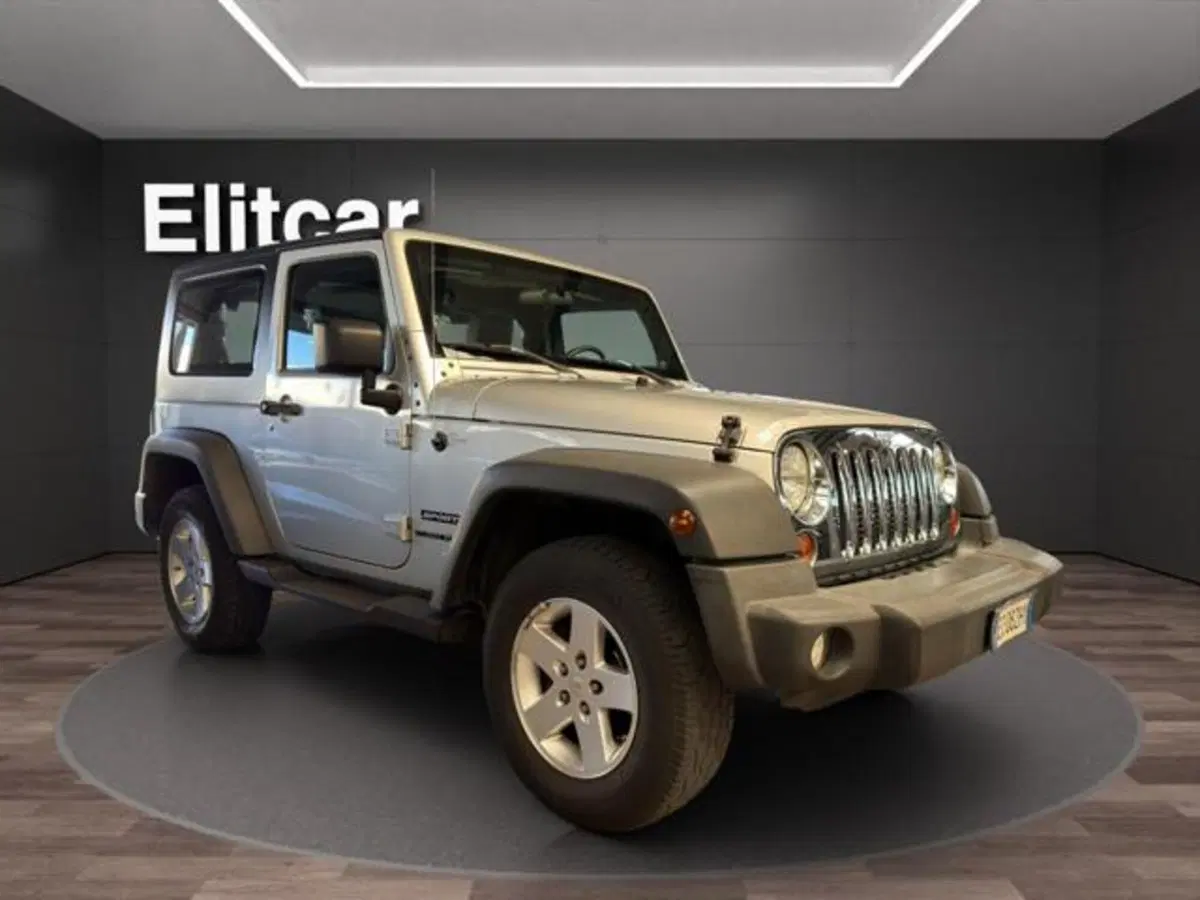Jeep Wrangler Unlimited usata a Milano (3)