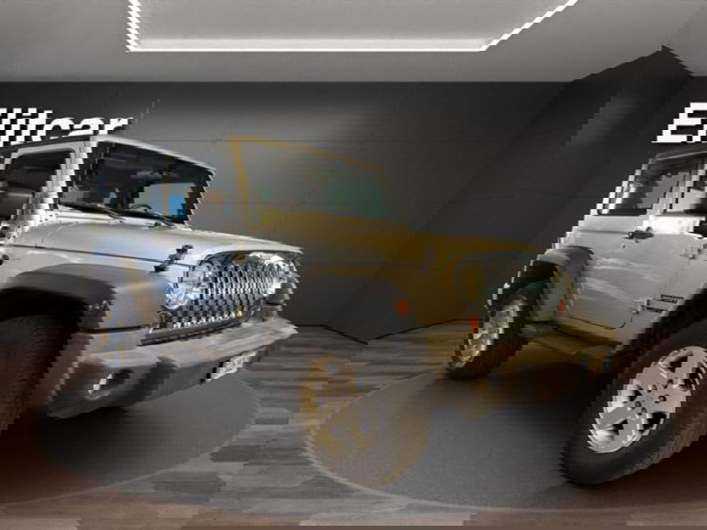 Jeep Wrangler Unlimited usata a Milano (3)