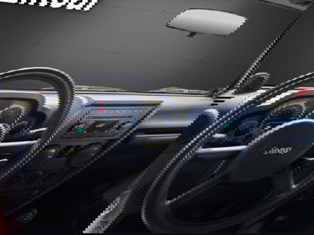 Jeep Wrangler Unlimited usata a Milano (9)