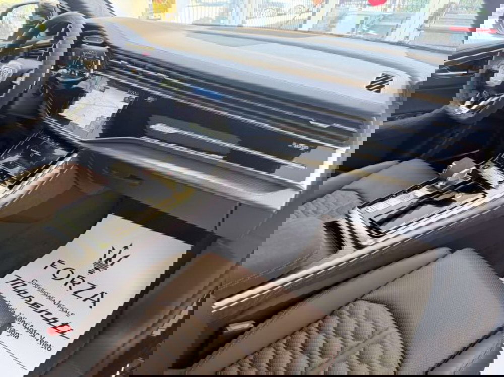 Audi RS Q8 nuova a Torino (10)