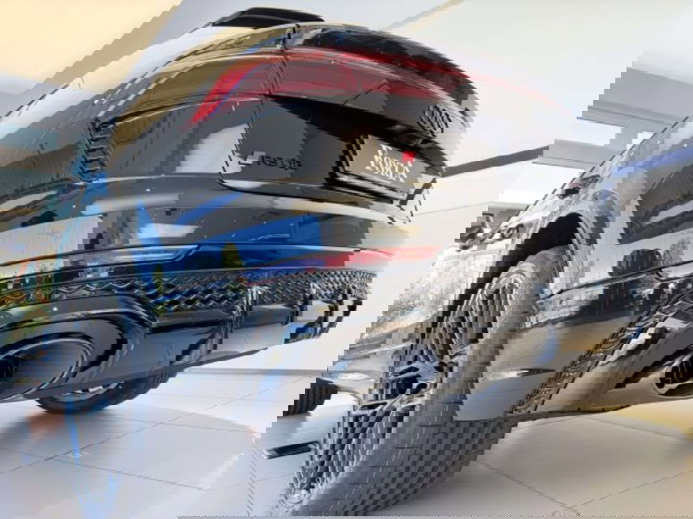 Audi RS Q8 nuova a Torino (13)