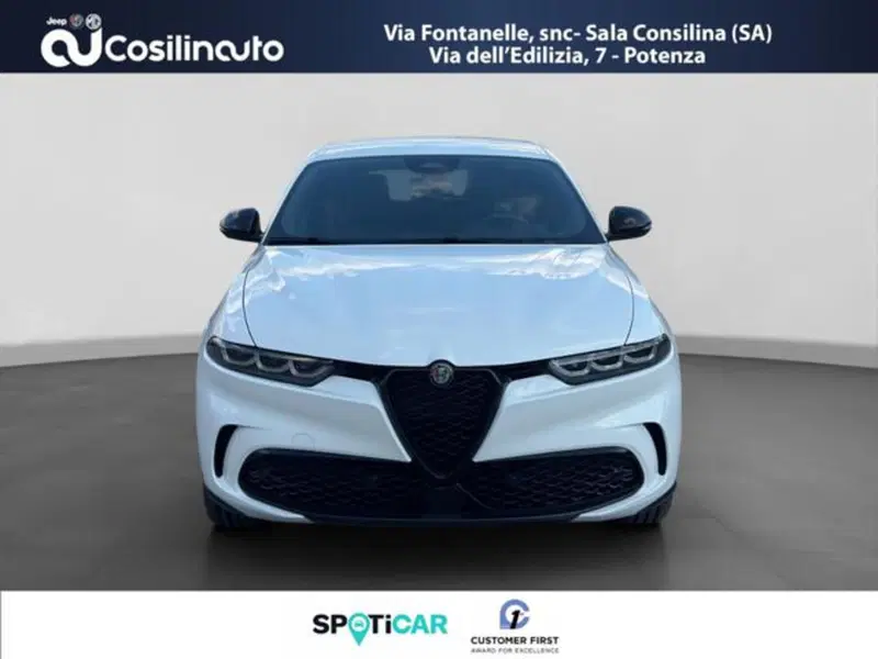 Alfa Romeo Tonale nuova a Salerno (8)