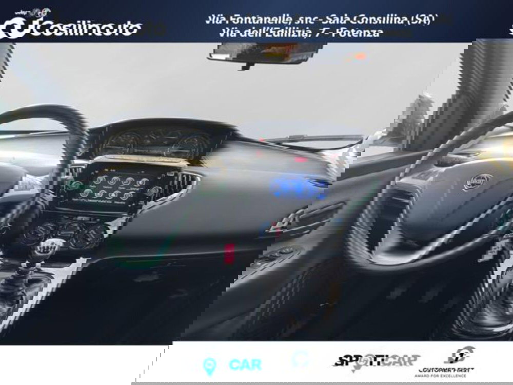 Lancia Ypsilon usata a Salerno (11)