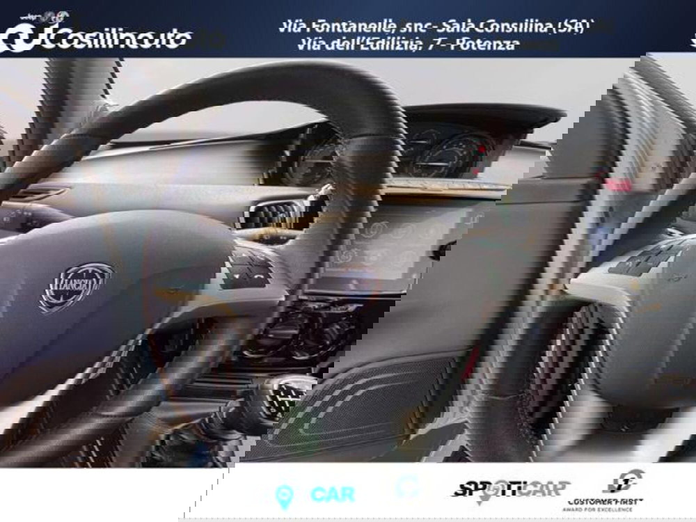 Lancia Ypsilon usata a Salerno (12)