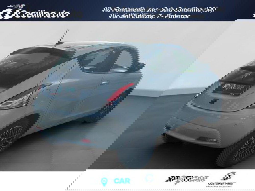 Lancia Ypsilon usata a Salerno (5)