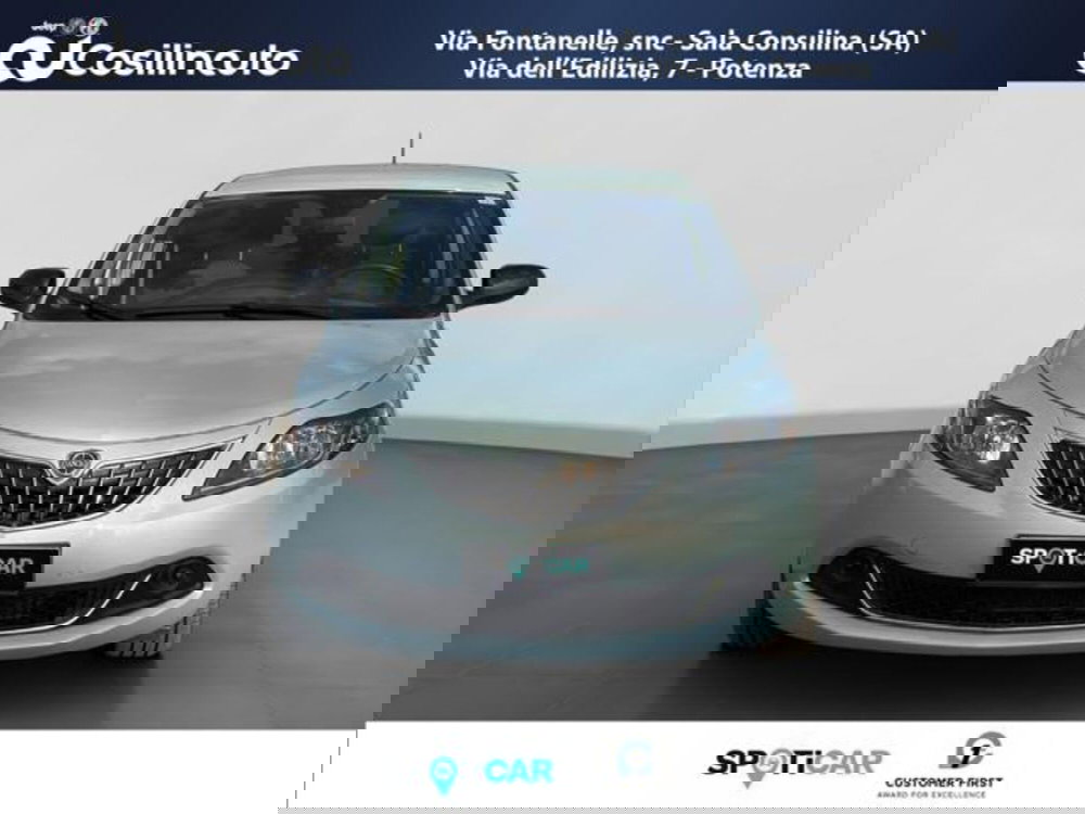 Lancia Ypsilon usata a Salerno (8)