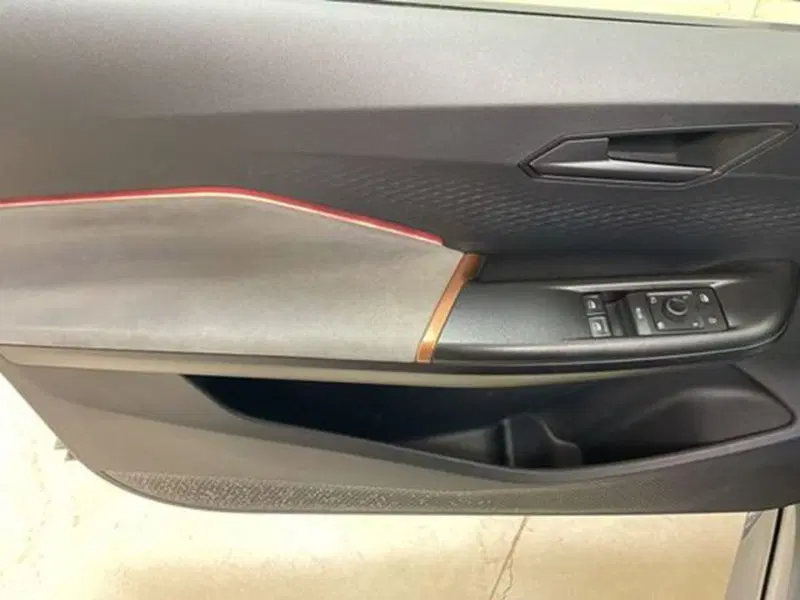Cupra Born usata a Vicenza (14)