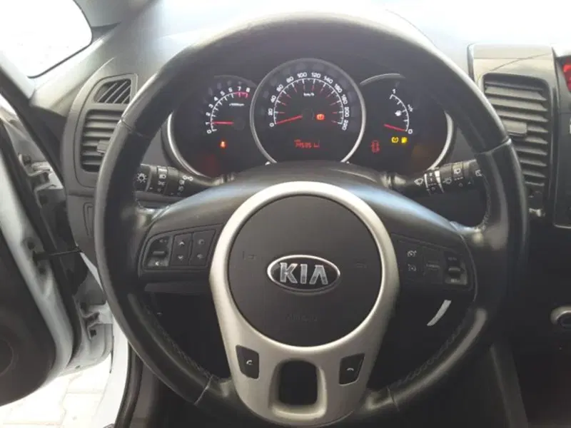 Kia Venga usata a Firenze (7)