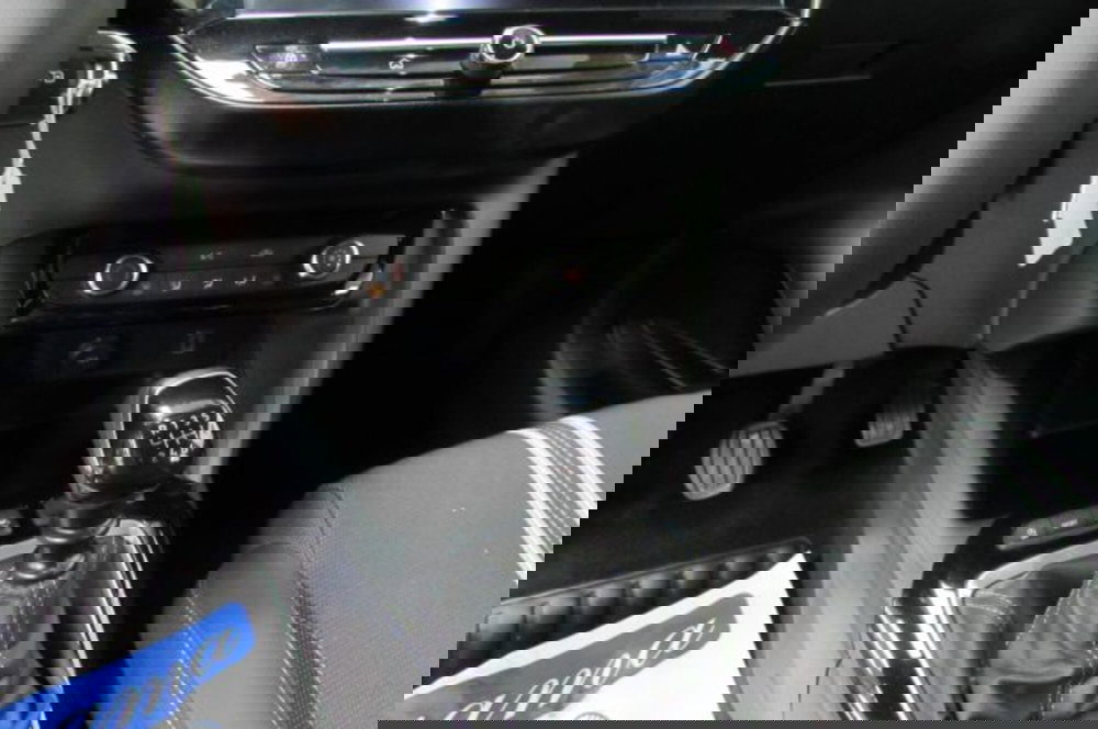 Opel Corsa nuova a Milano (10)