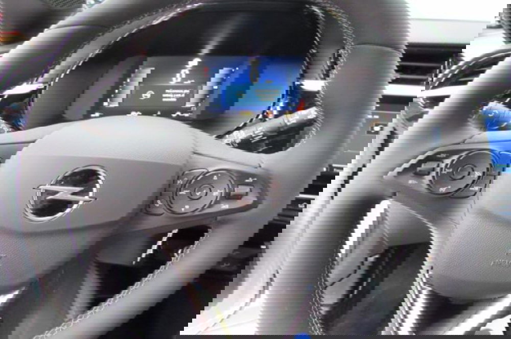 Opel Corsa nuova a Milano (11)