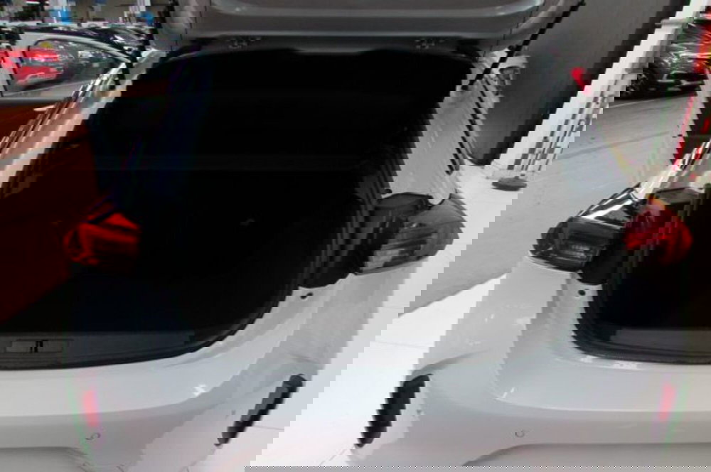 Opel Corsa nuova a Milano (14)