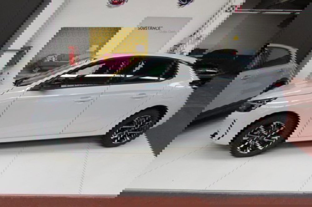 Opel Corsa nuova a Milano (4)