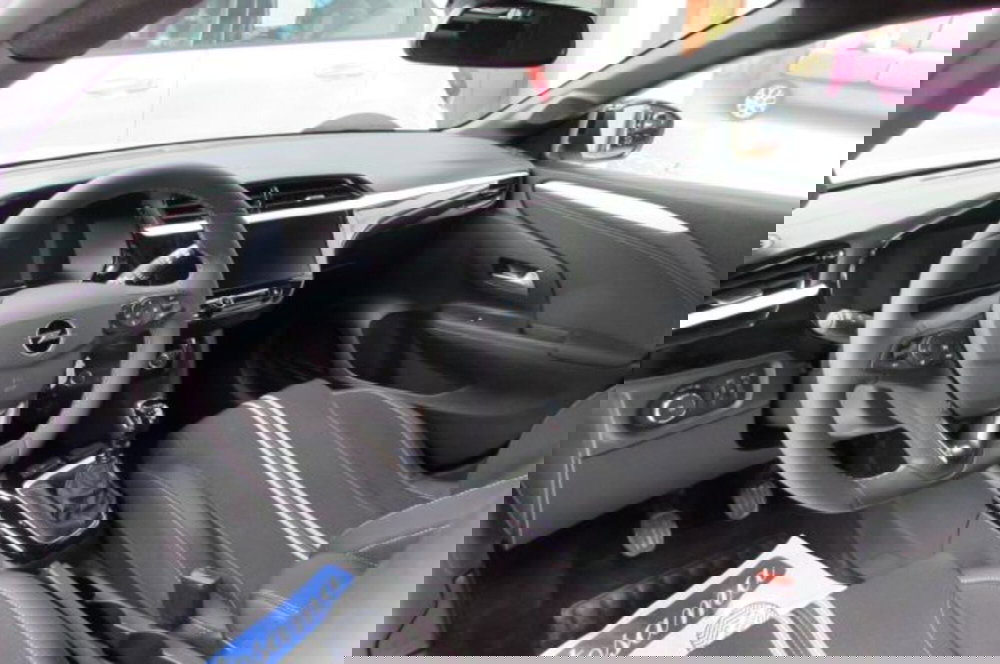 Opel Corsa nuova a Milano (7)