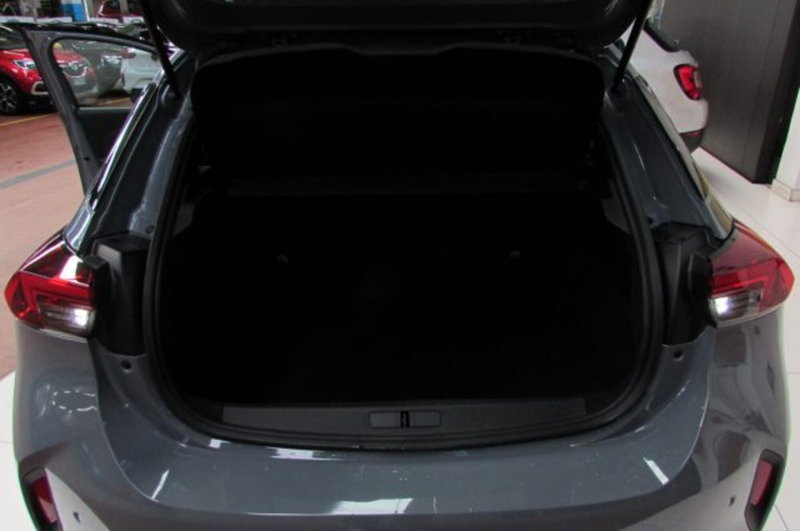 Opel Corsa nuova a Milano (14)