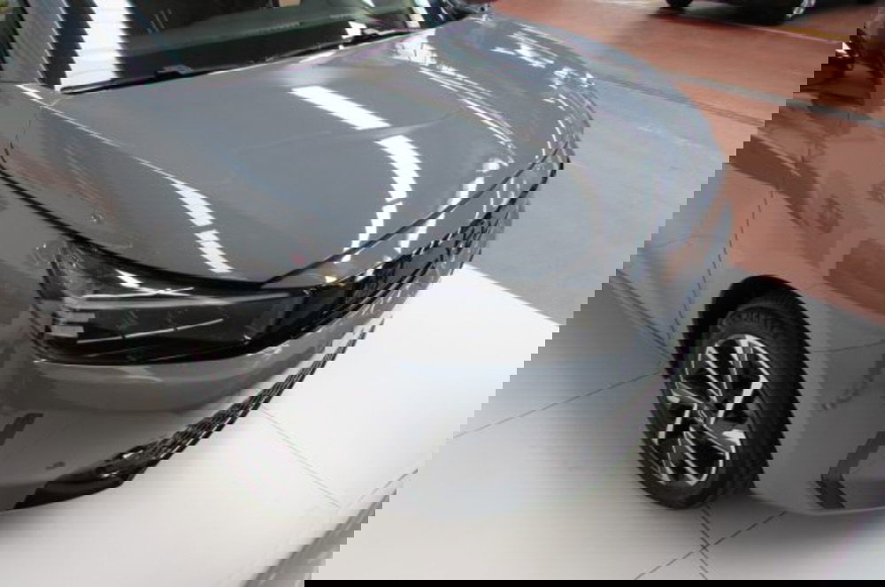 Opel Corsa nuova a Milano (17)