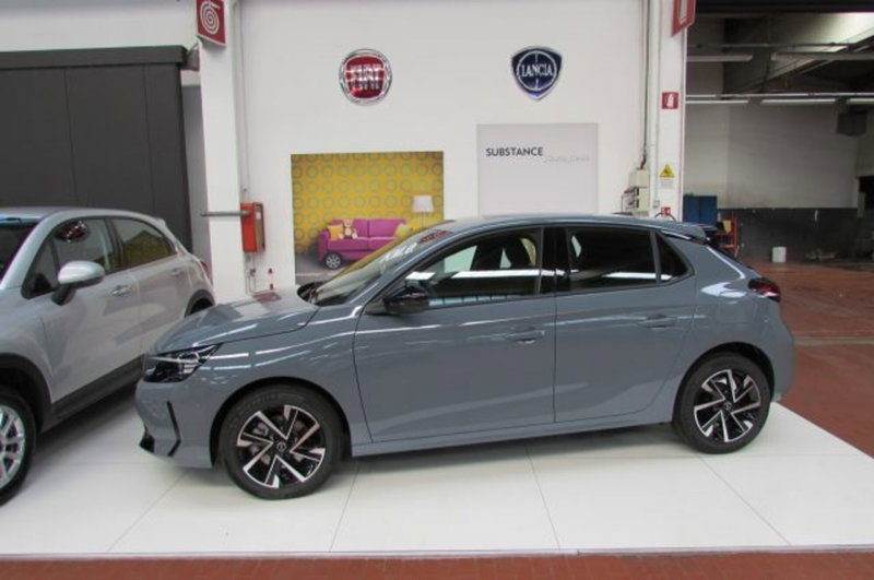 Opel Corsa nuova a Milano (4)