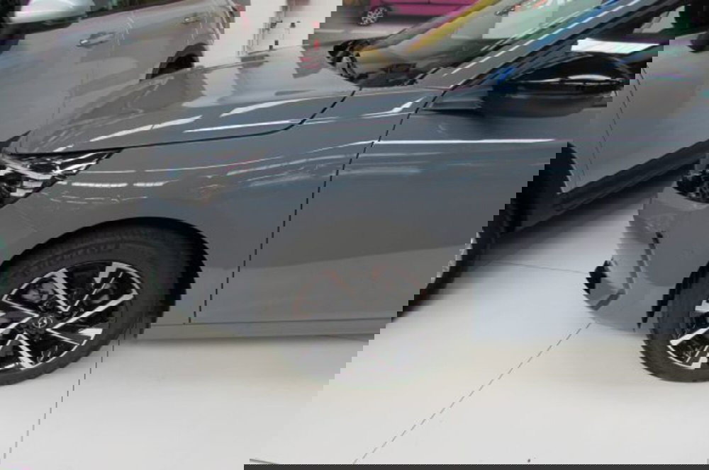 Opel Corsa nuova a Milano (5)