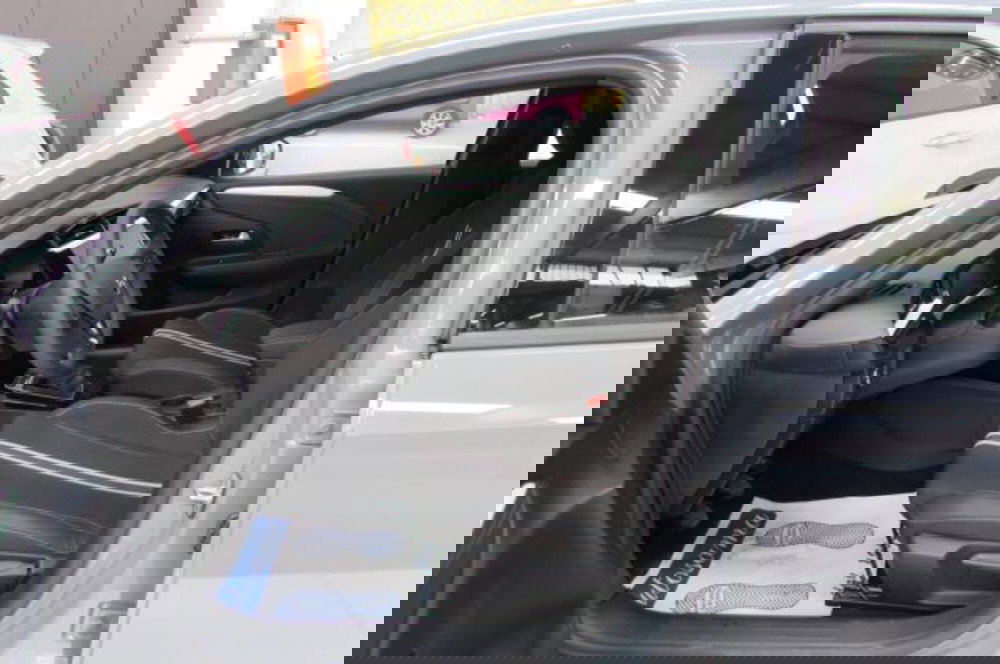 Opel Corsa nuova a Milano (6)