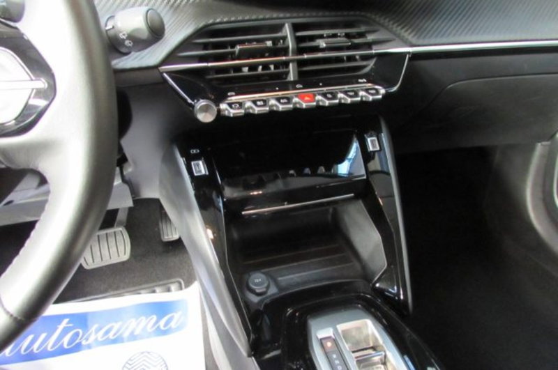 Peugeot 208 usata a Milano (10)