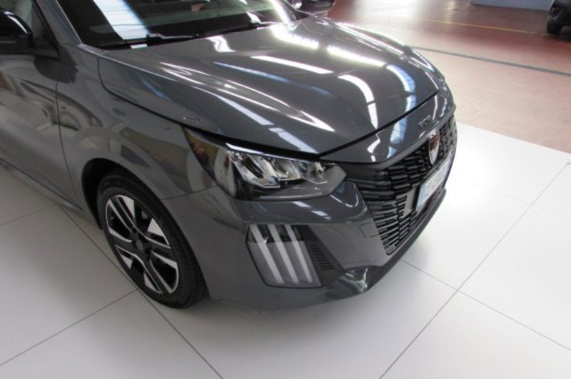 Peugeot 208 usata a Milano (17)