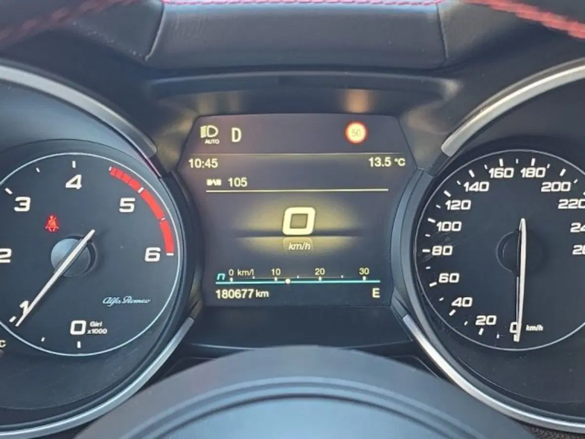 Alfa Romeo Stelvio usata a Monza e Brianza (10)