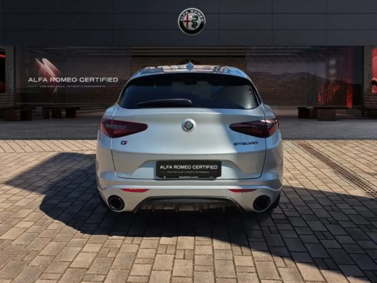 Alfa Romeo Stelvio usata a Monza e Brianza (5)