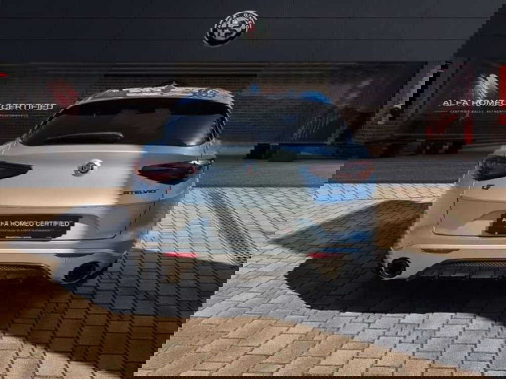 Alfa Romeo Stelvio usata a Monza e Brianza (5)