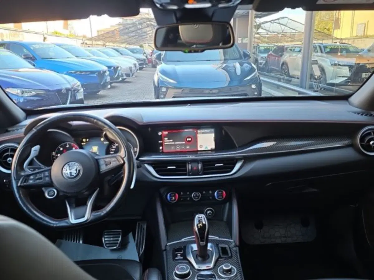 Alfa Romeo Stelvio usata a Monza e Brianza (8)