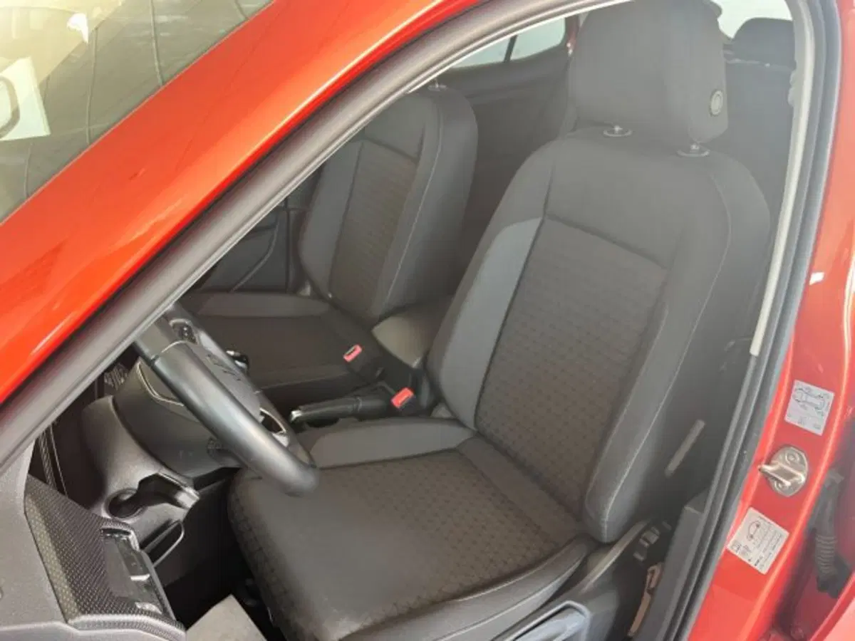 Volkswagen T-Cross usata a Cuneo (14)