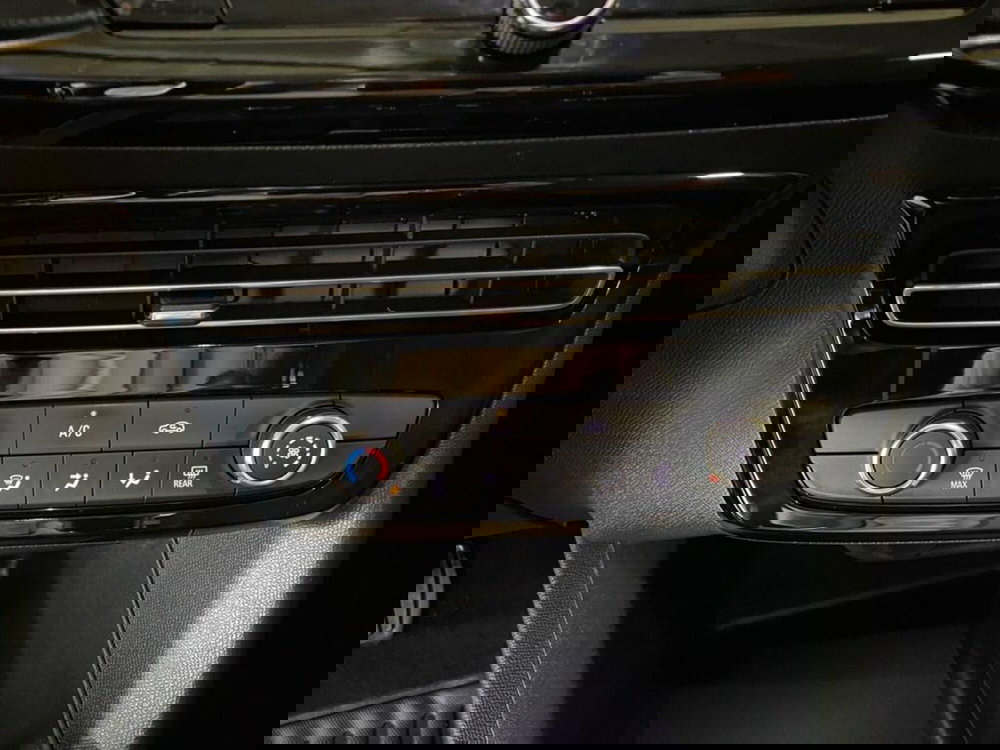 Opel Mokka usata a Torino (11)