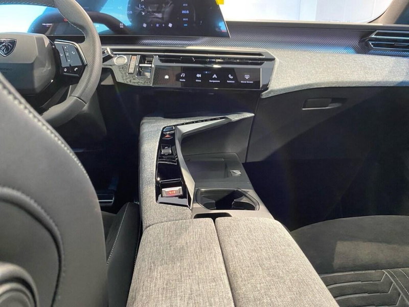 Peugeot 3008 nuova a Torino (11)