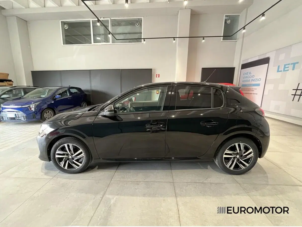 Peugeot 208 usata a Bari (10)