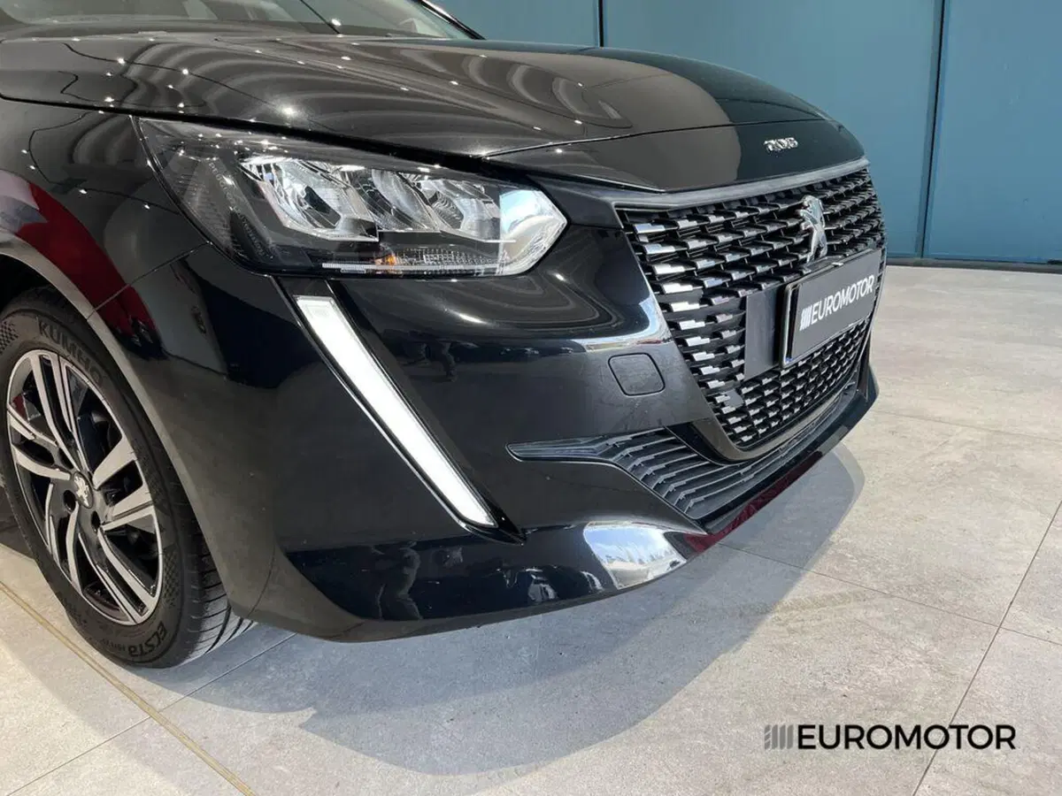 Peugeot 208 usata a Bari (4)