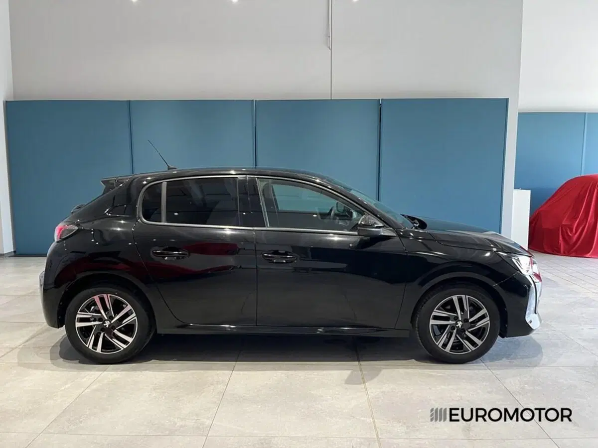 Peugeot 208 usata a Bari (6)