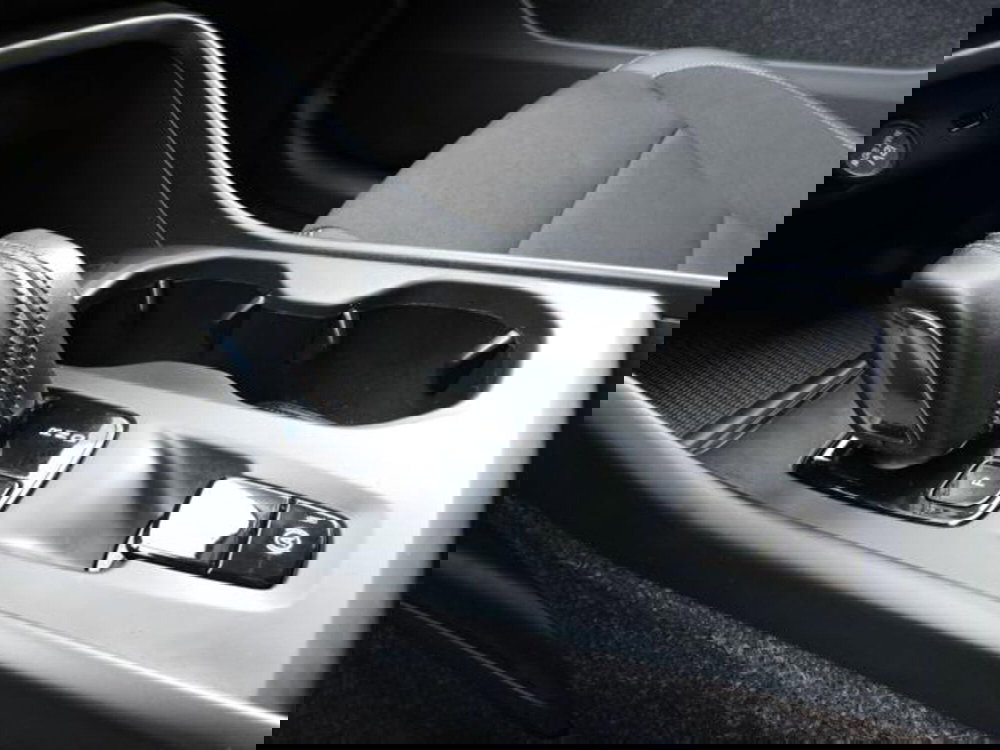 Volvo XC40 usata a Firenze (13)